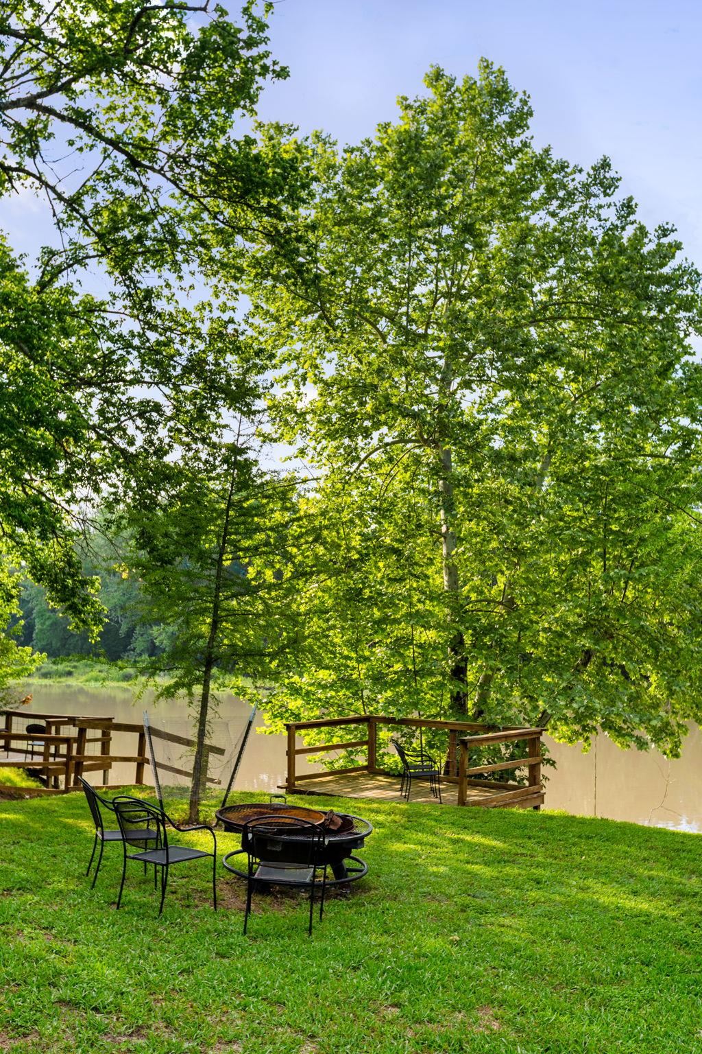235 El Camino River RD
