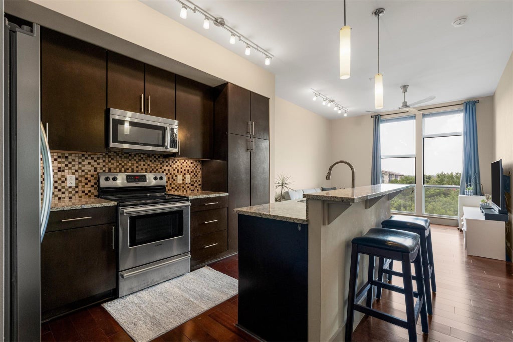Photo of 1320 Robert Browning ST #408, Austin, TX 78723 (MLS # 9628233)