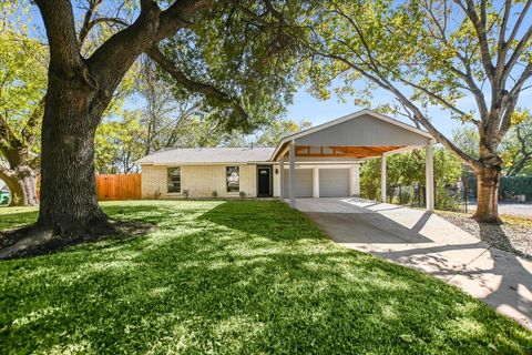 Photo of 7003 Castlekeep Way Way, Austin, TX 78745 (MLS # 4555093)
