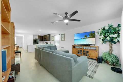 36 Trinity CIR Lockhart TX 78644