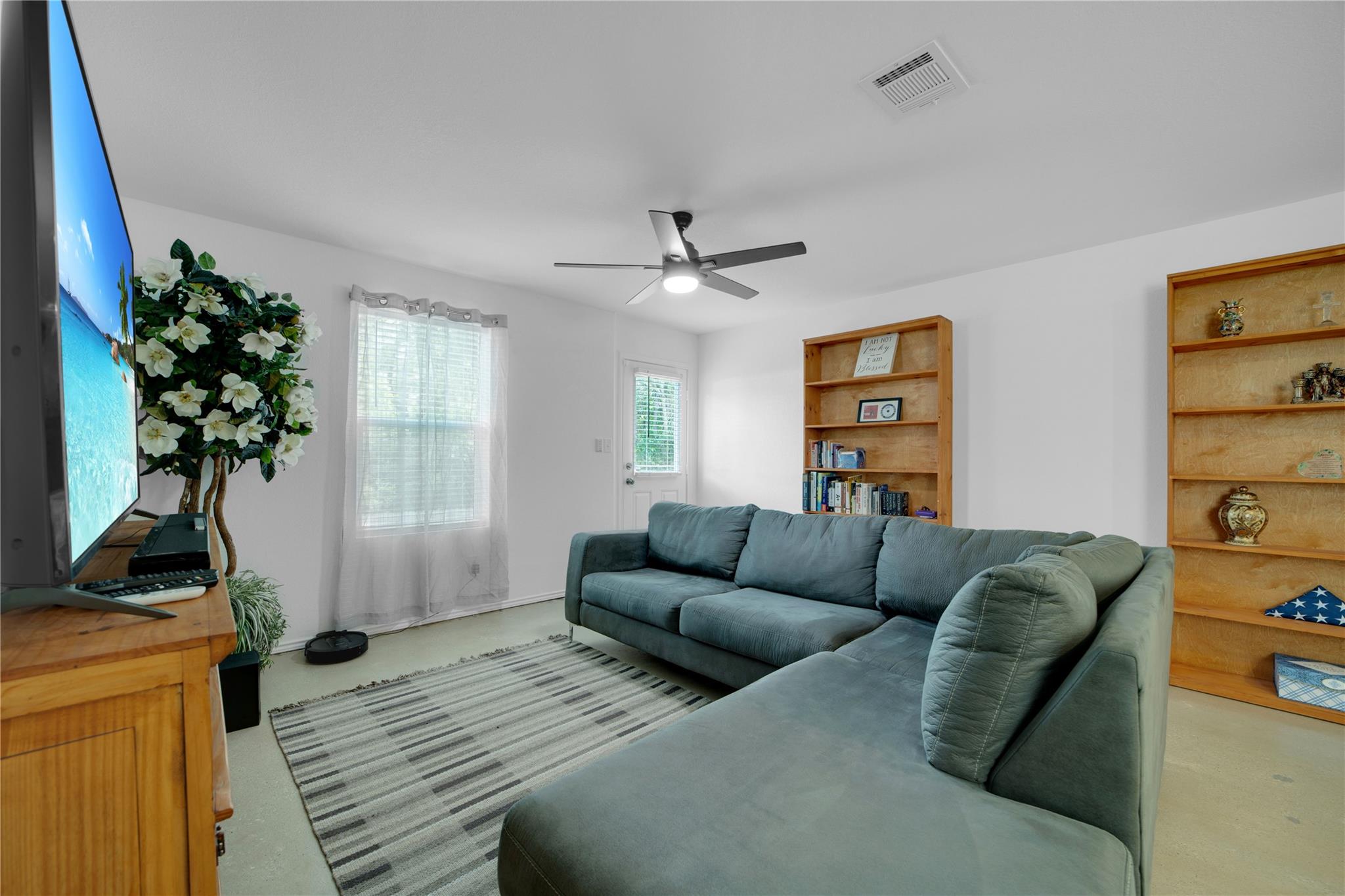 36 Trinity CIR