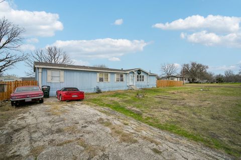 A home in Del Valle