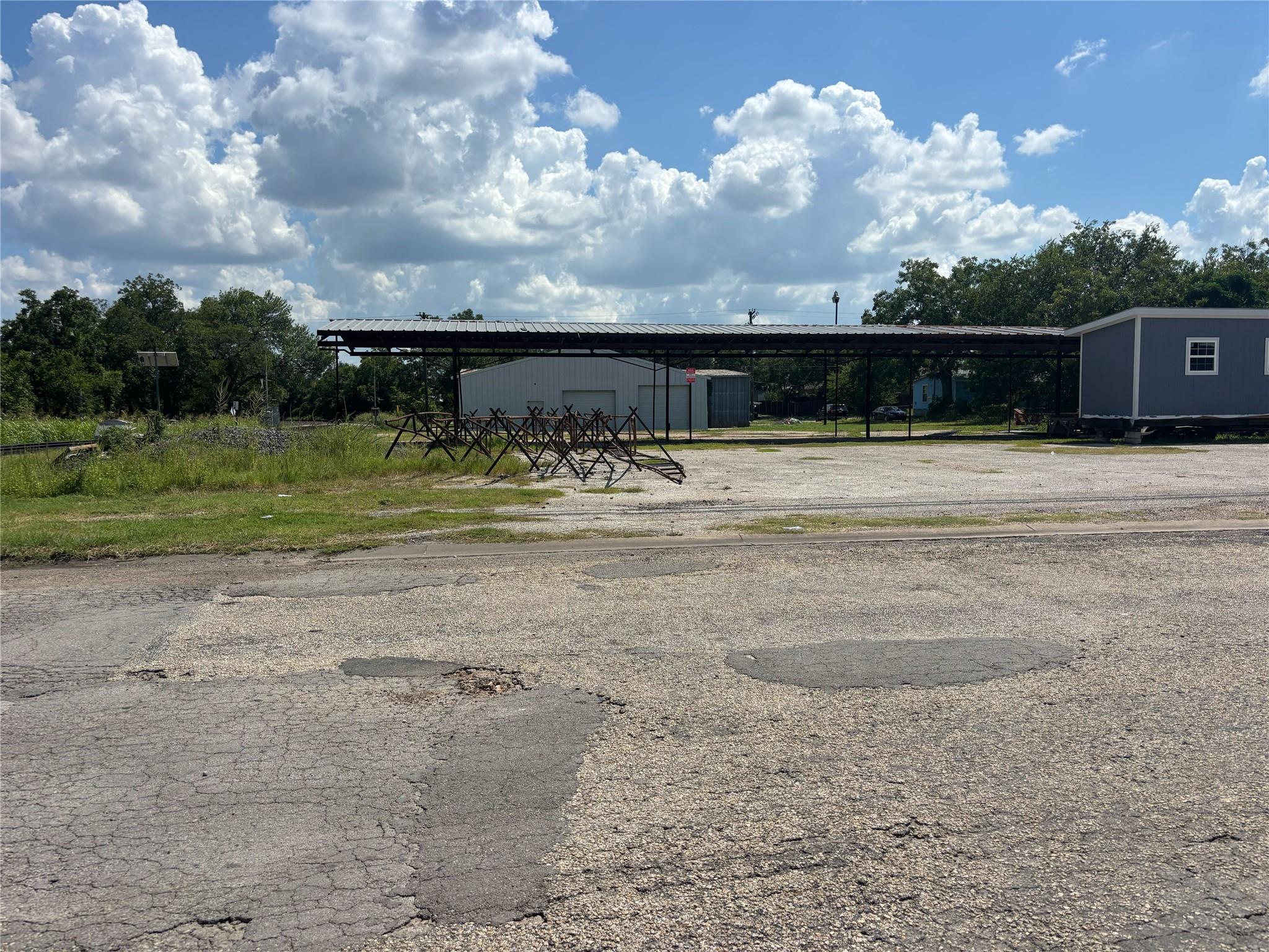 300 W Hempstead-B ST
