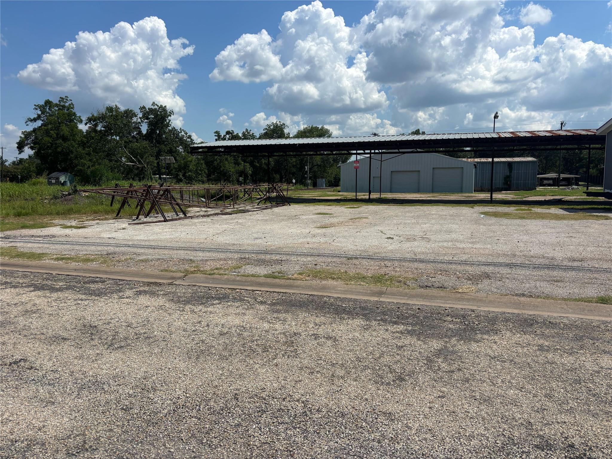 300 W Hempstead-B ST