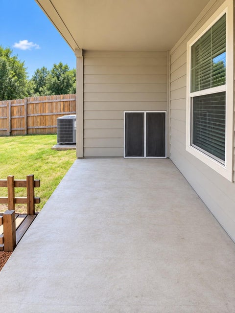 Tiny photo for 19412 Great Falls DR, Manor, TX 78653 (MLS # 4477992)
