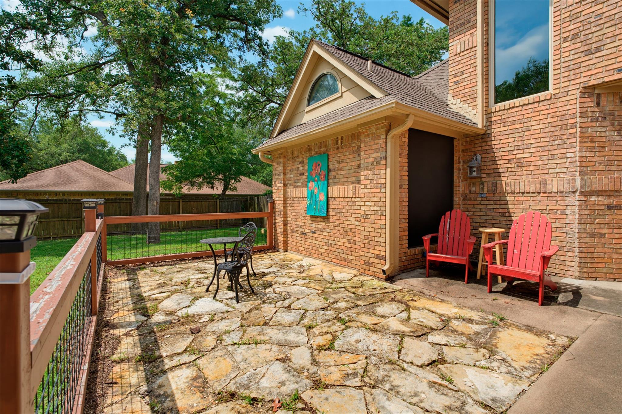 711 Brazos Ave