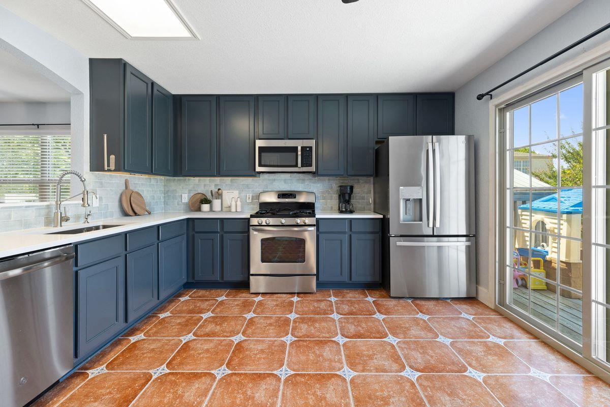 17500 Avena Valley DR