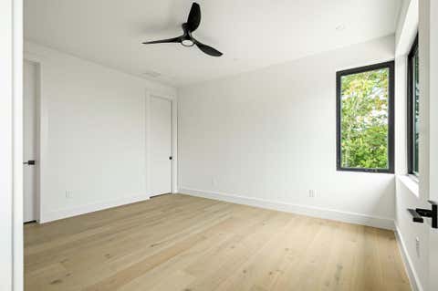 Tiny photo for 1102 Summit ST, Austin, TX 78741 (MLS # 4414626)