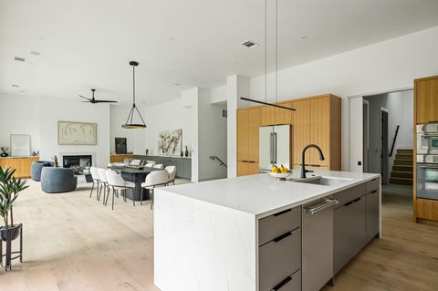 Tiny photo for 1102 Summit ST, Austin, TX 78741 (MLS # 4414626)