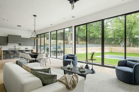 Tiny photo for 1102 Summit ST, Austin, TX 78741 (MLS # 4414626)