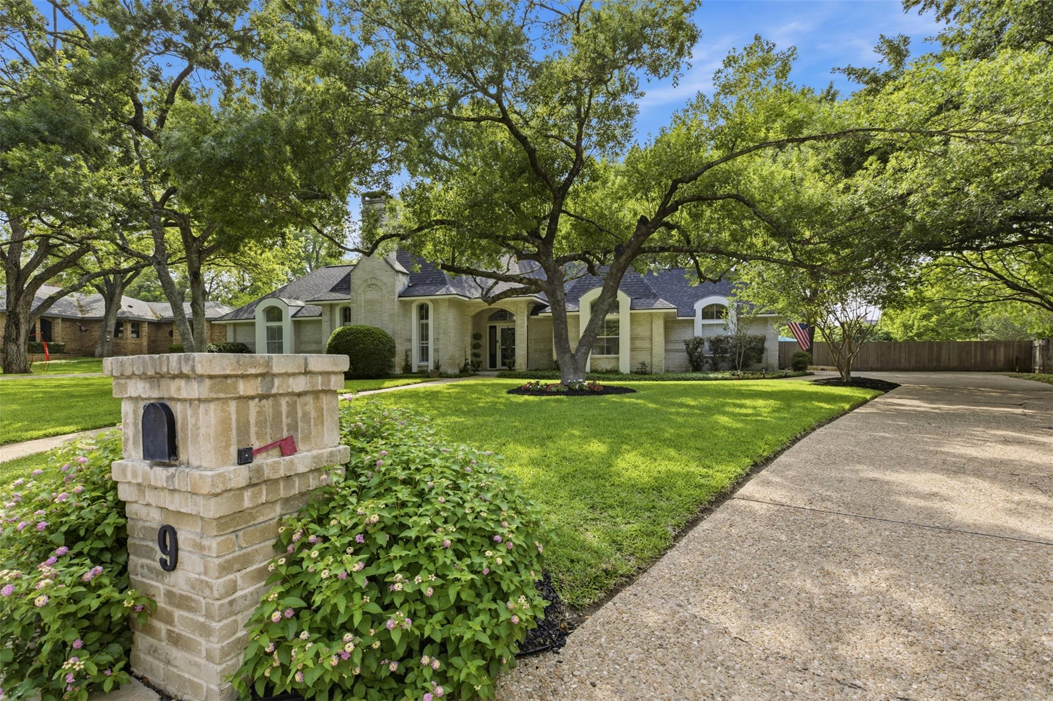 9 Hillway DR