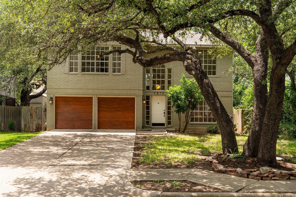Photo of 7516 Windrush DR, Austin, TX 78729 (MLS # 9487189)