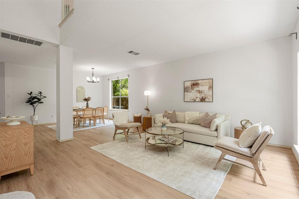 Photo of 7516 Windrush DR, Austin, TX 78729 (MLS # 9487189)
