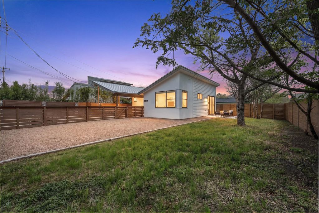 Photo of 1805 Tillery DR, Austin, TX 78721 (MLS # 7135967)
