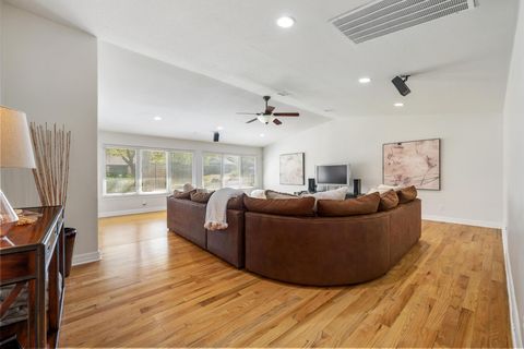 Tiny photo for 7504 Valley Dale DR, Austin, TX 78731 (MLS # 4673040)