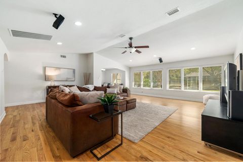 Tiny photo for 7504 Valley Dale DR, Austin, TX 78731 (MLS # 4673040)