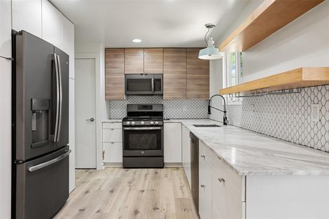 Tiny photo for 3103 Matador DR, Austin, TX 78741 (MLS # 2384950)