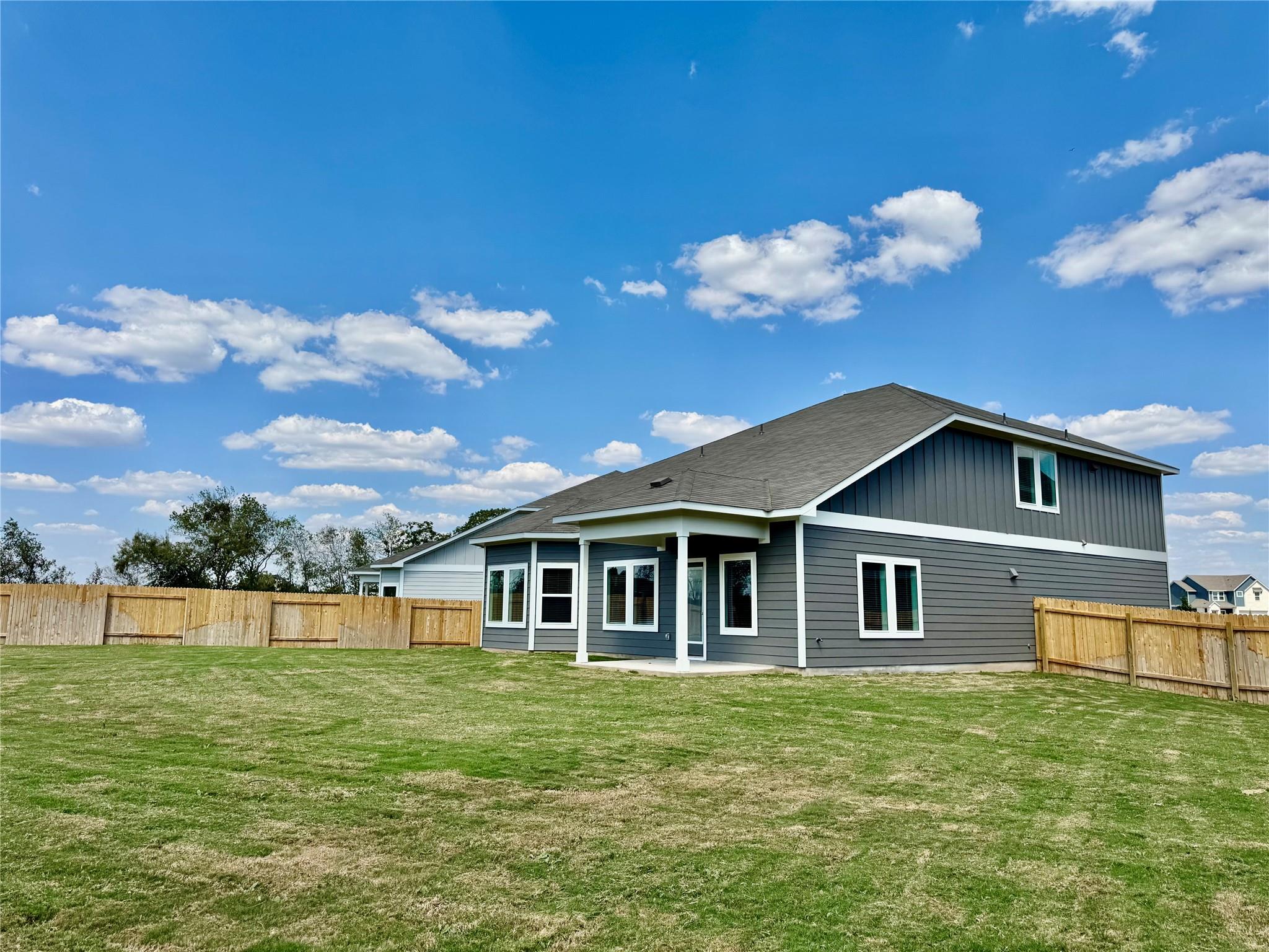 206 Coopers Hawk Crest