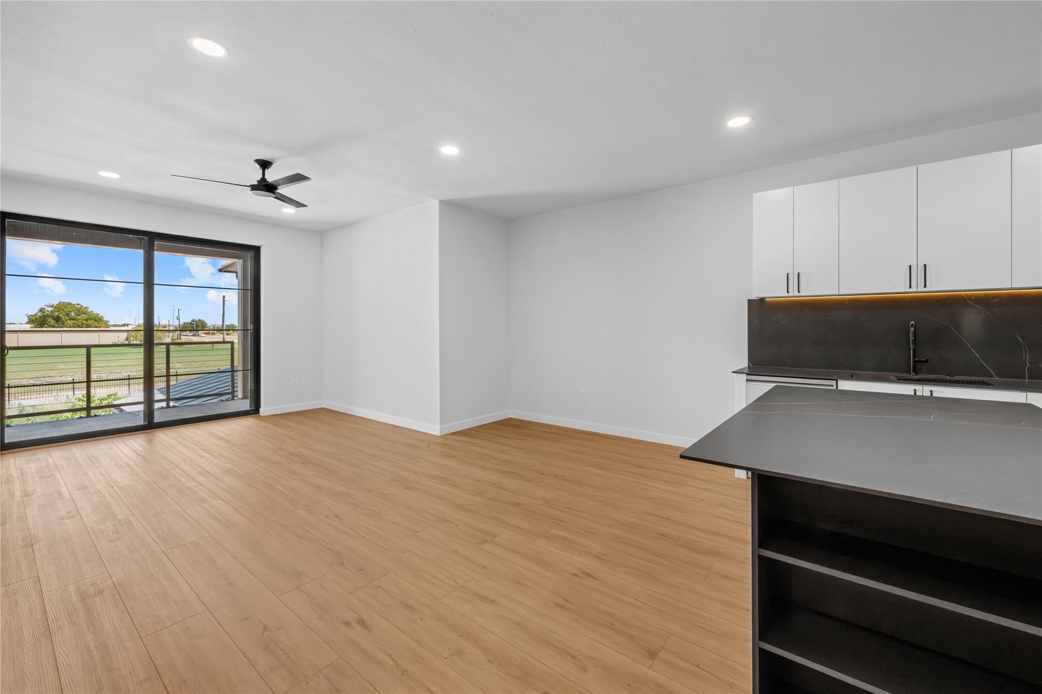 634 Central PKWY 1205