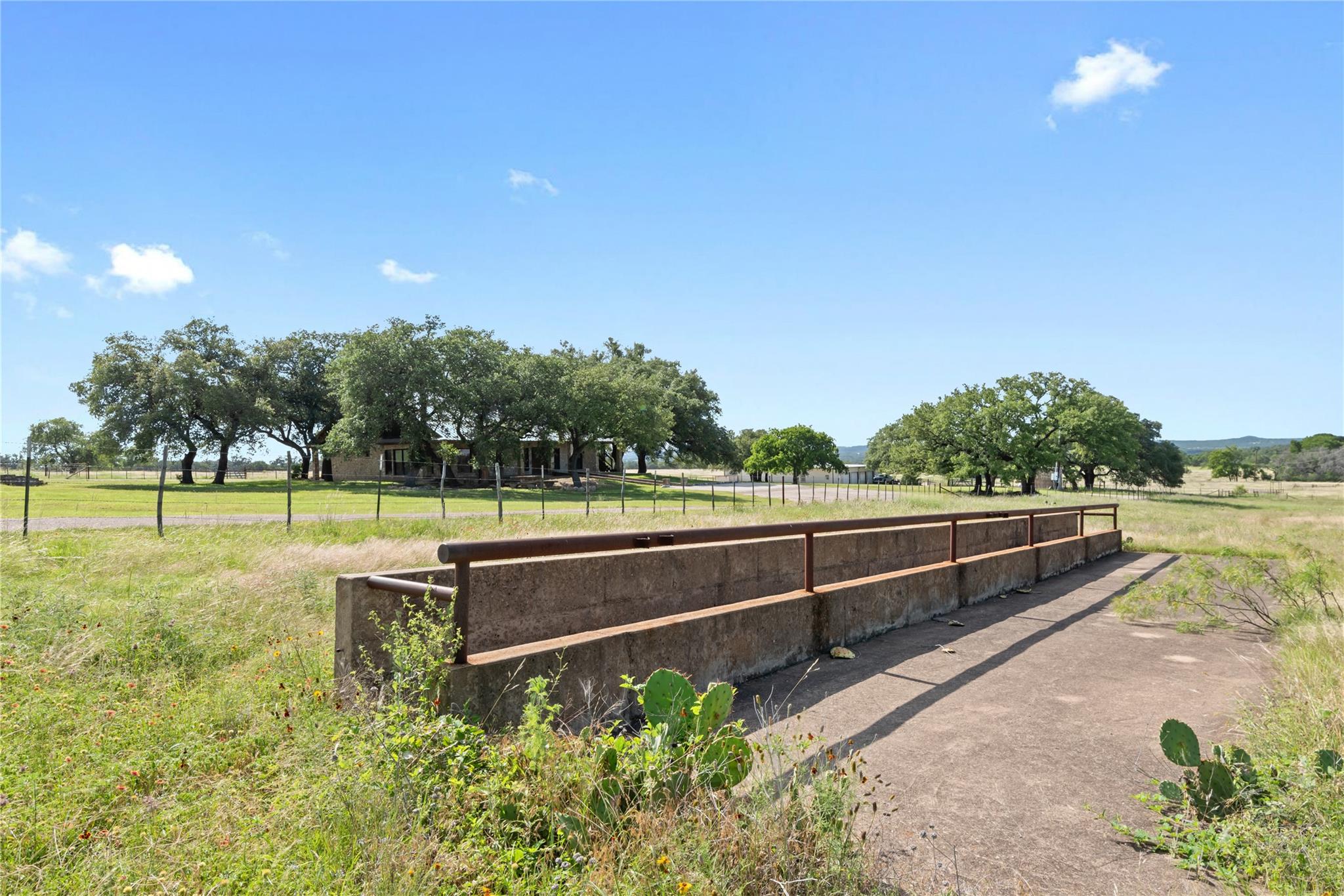 TBD 125 Hye Albert RD