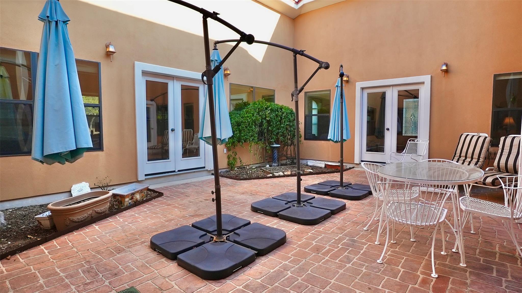 450 Windmill Oaks DR