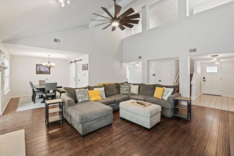 Photo of 12508 Terra Nova LN, Austin, TX 78727 (MLS # 1141810) Photo of 12508 Terra Nova LN, Austin, TX 78727 (MLS # 1141810)