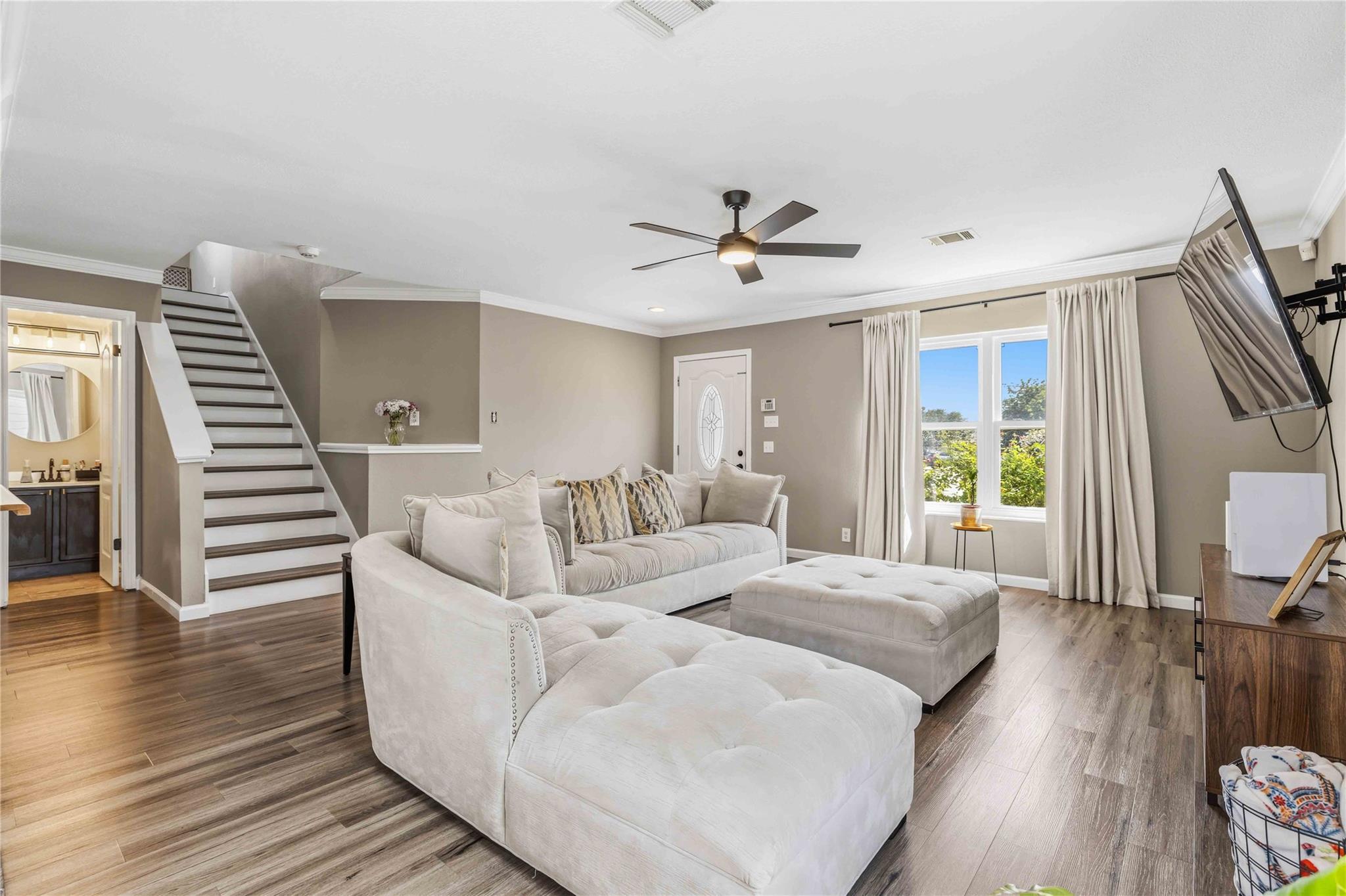 3263 Elizabeth Anne LN