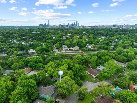 Photo of 1731 Giles ST, Austin, TX 78722 (MLS # 2325581)