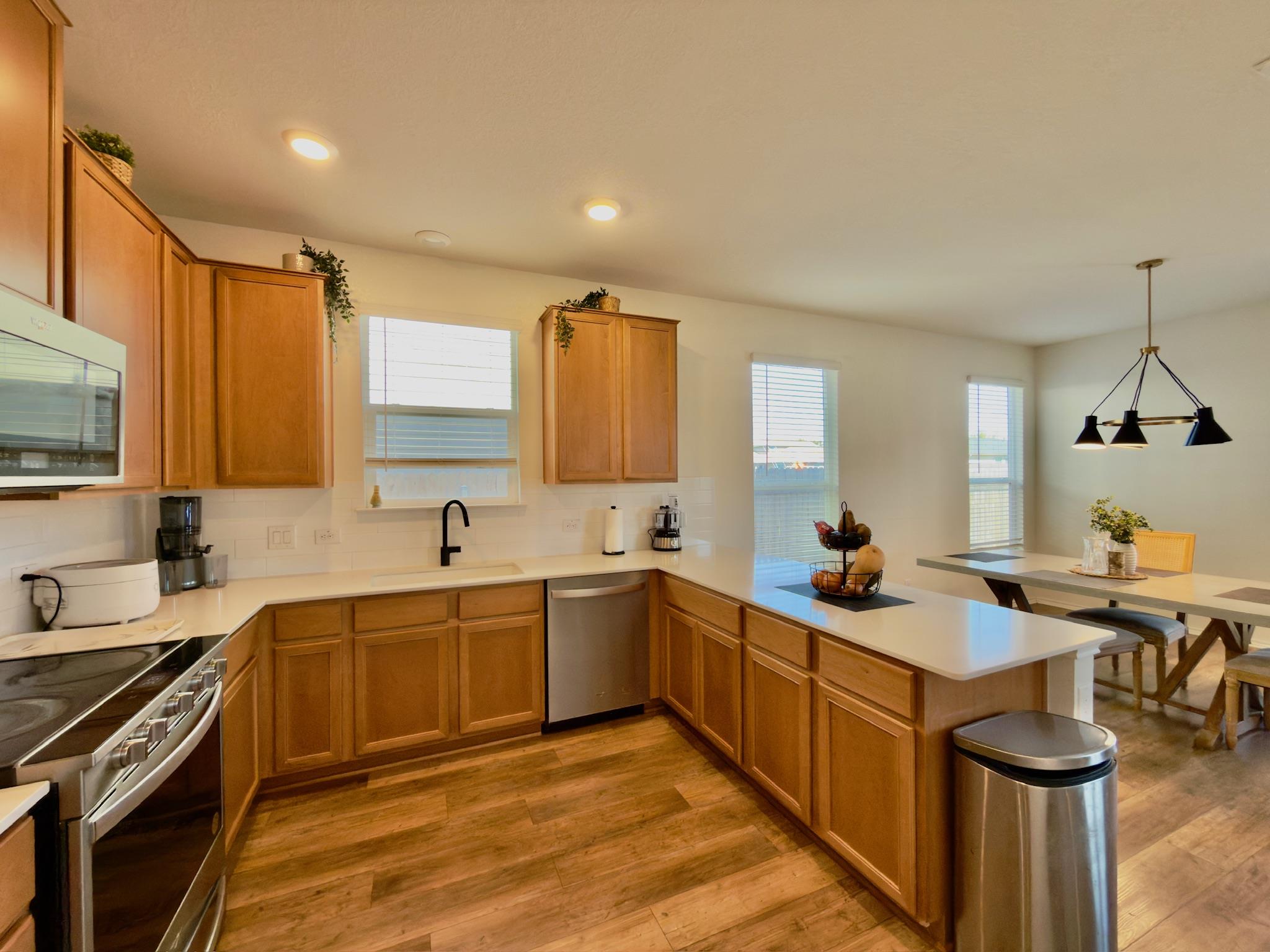 13304 Nancy Reagan ST