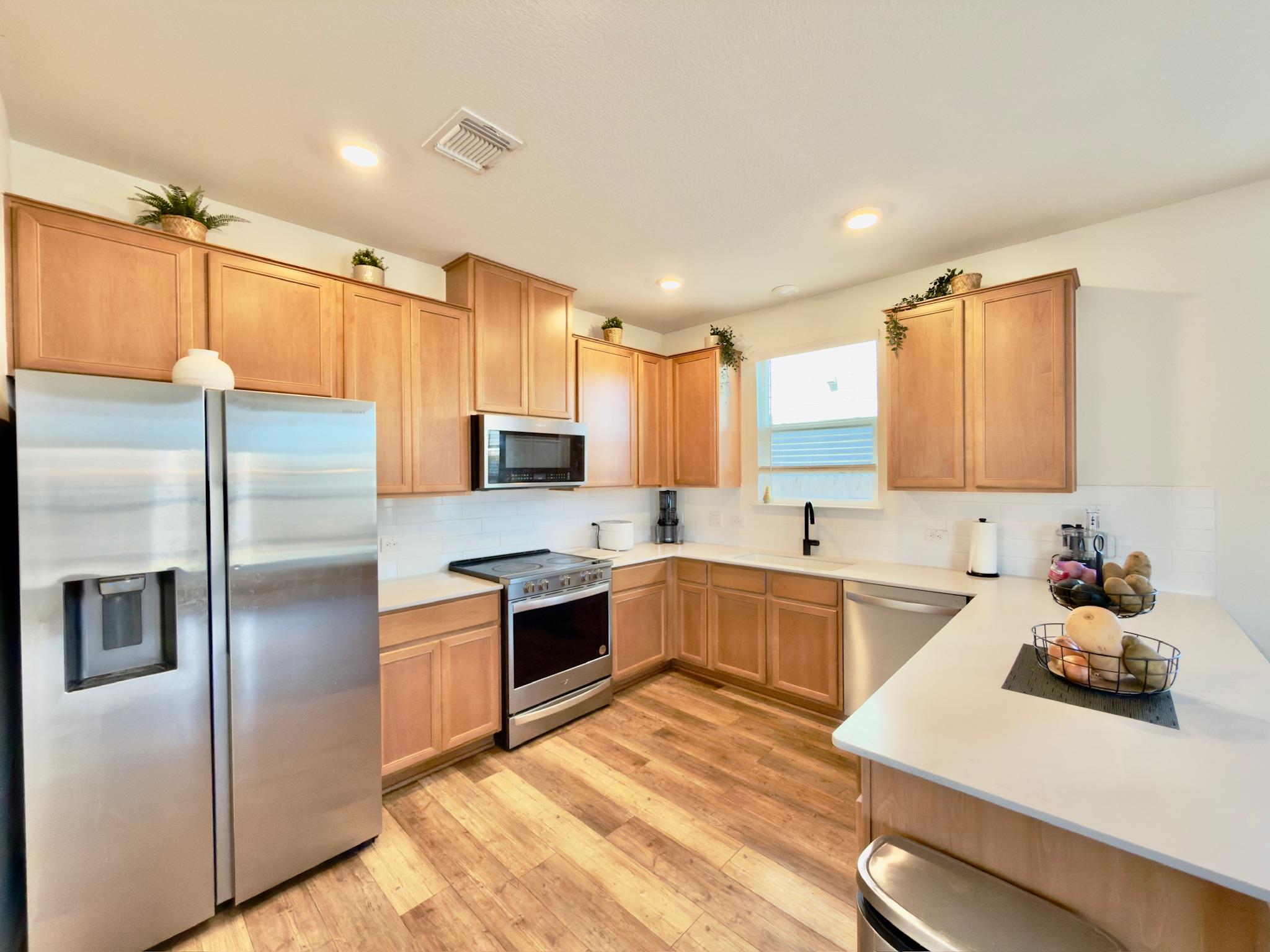 13304 Nancy Reagan ST