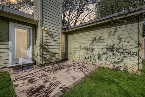 Tiny photo for 9839 Briar Ridge DR, Austin, TX 78748 (MLS # 8496286)