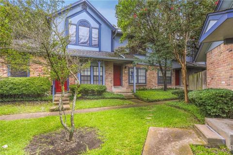 Photo of 1411 Gracy Farms LN #76, Austin, TX 78758 (MLS # 3602571)