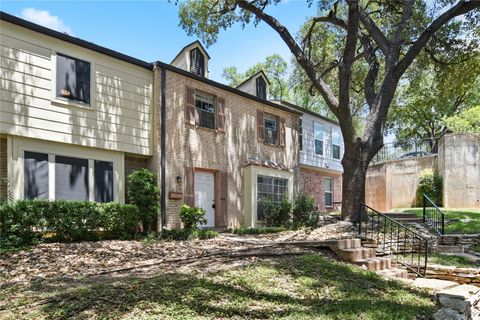 6635 Valleyside RD Austin TX 78731