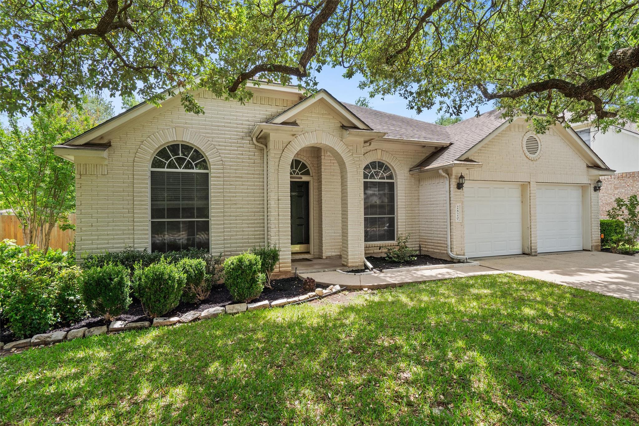 2820 Blue Jay DR