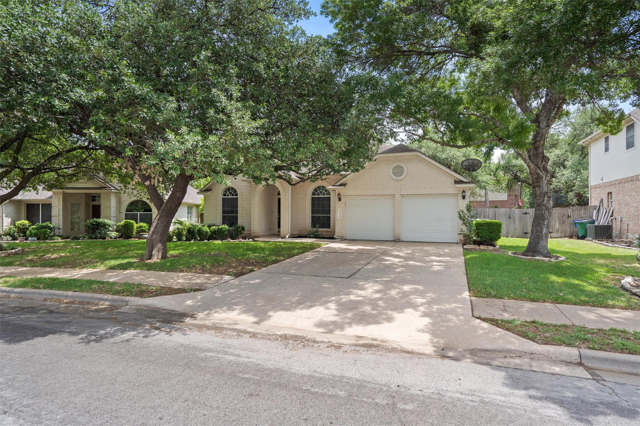 2820 Blue Jay DR