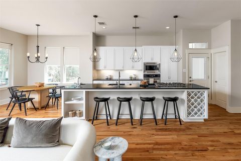 2156 Sage Creek LOOP Austin TX 78704