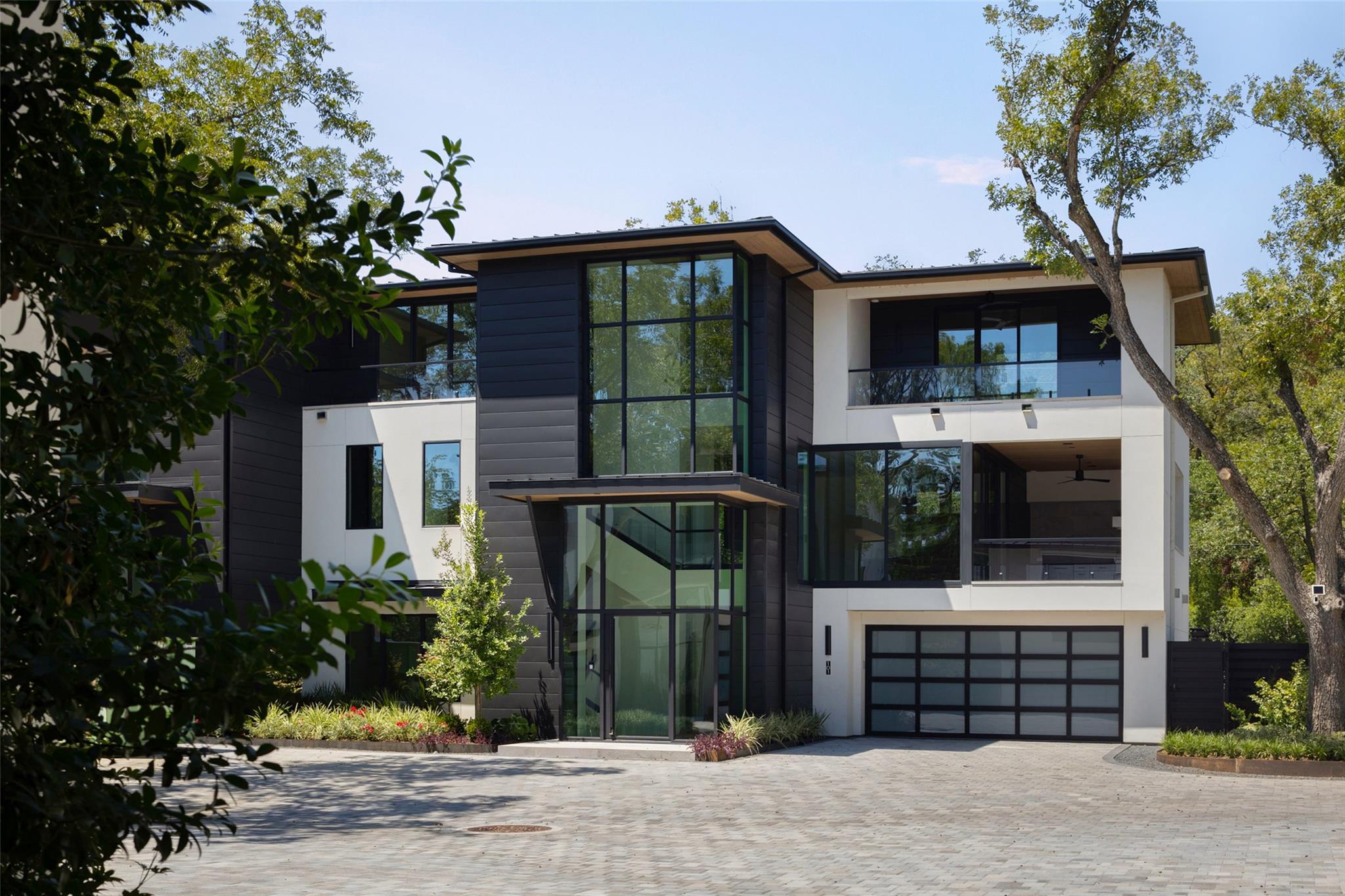 2503 Westlake DR 301