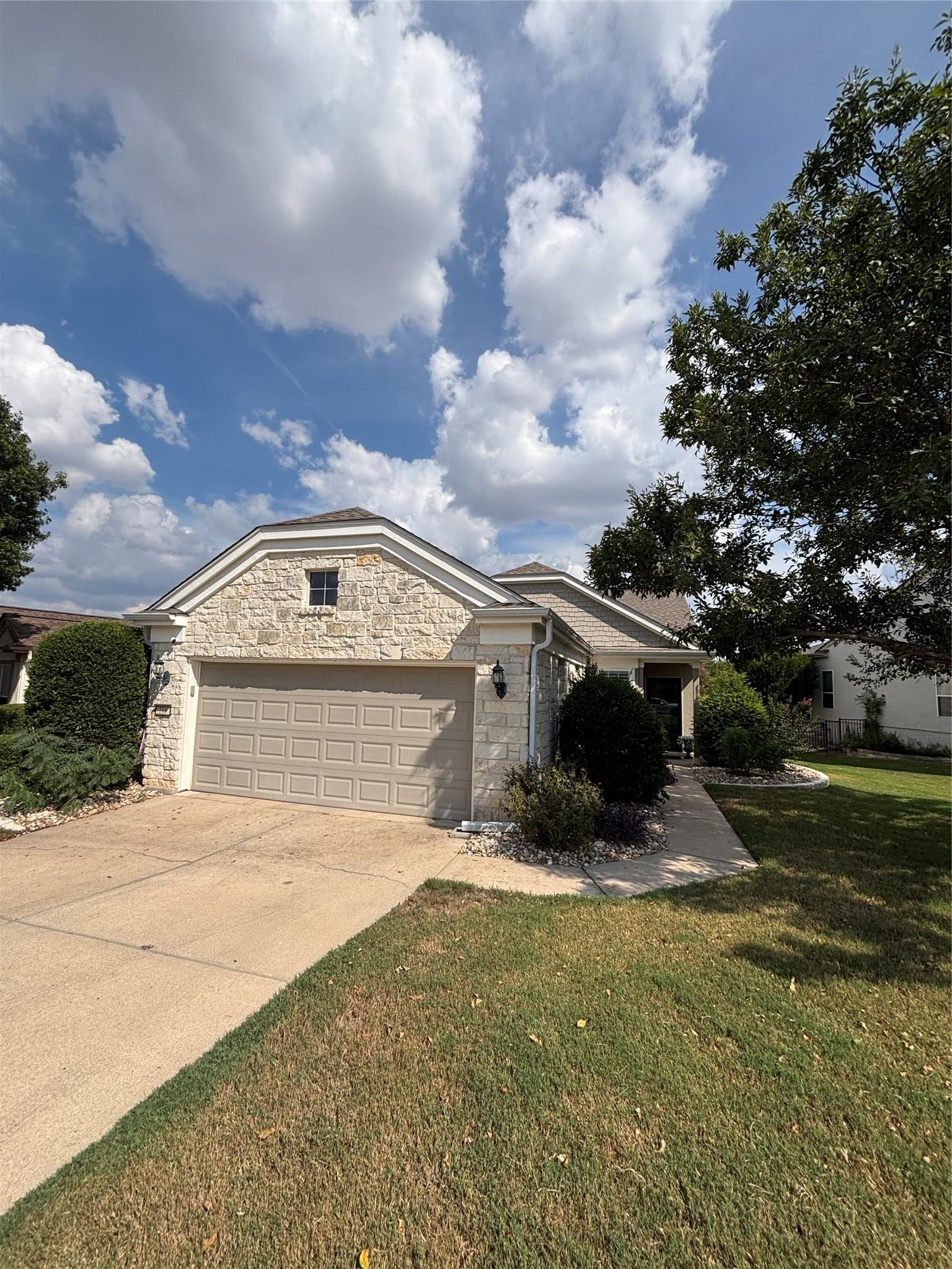 218 Monument Hill TRL