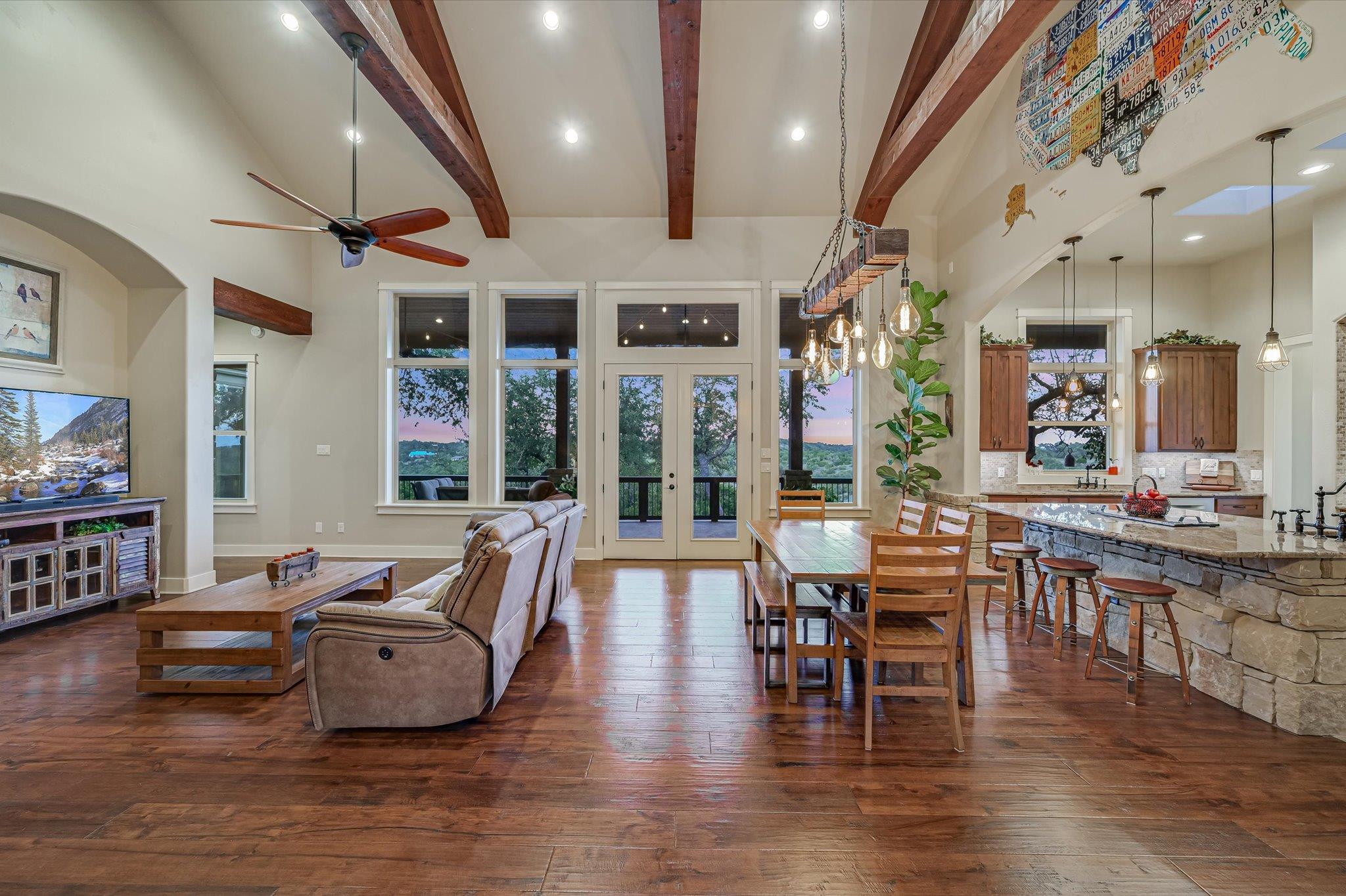 104 Mesa DR