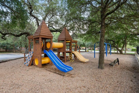 Tiny photo for 10404 Wolftrap DR, Austin, TX 78749 (MLS # 4697651)
