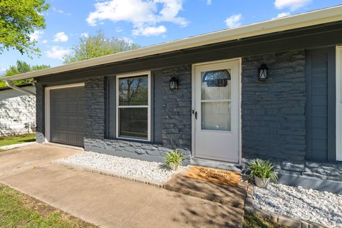 5811 Glenhollow PATH Austin TX 78745