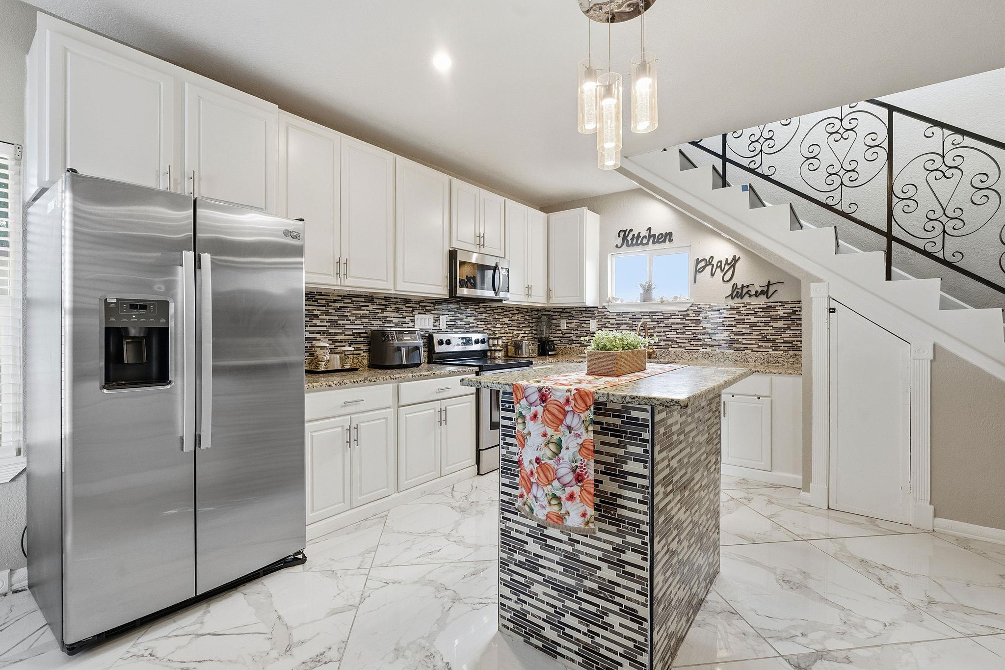 169 Ridgetop RD