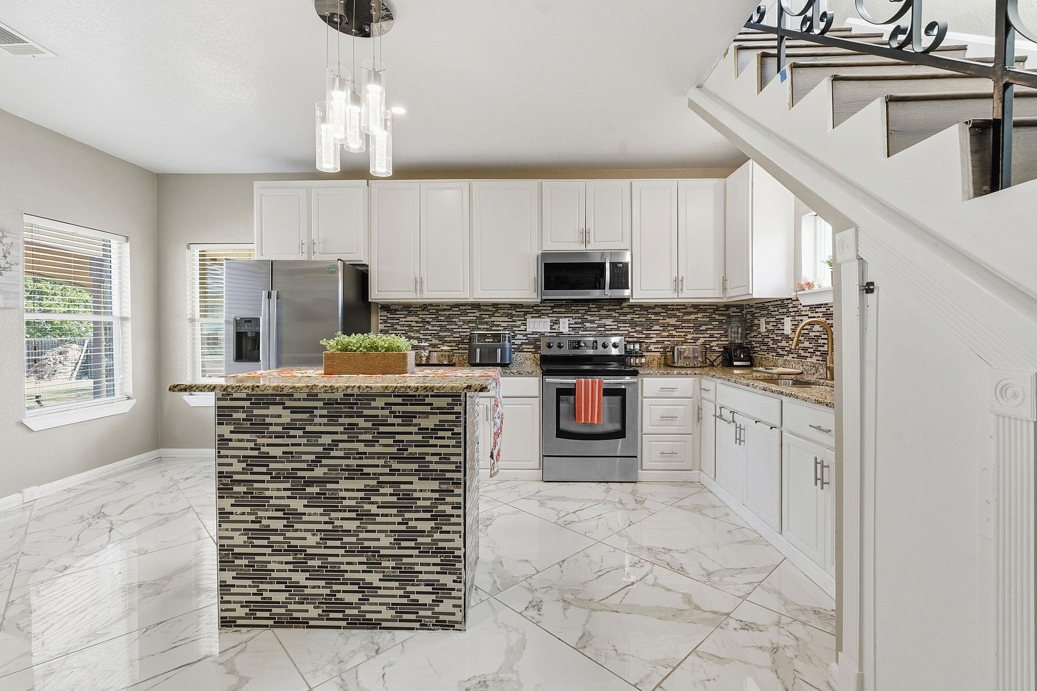 169 Ridgetop RD