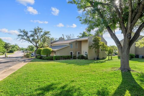 211 Lido CIR N 1 Lakeway TX 78734