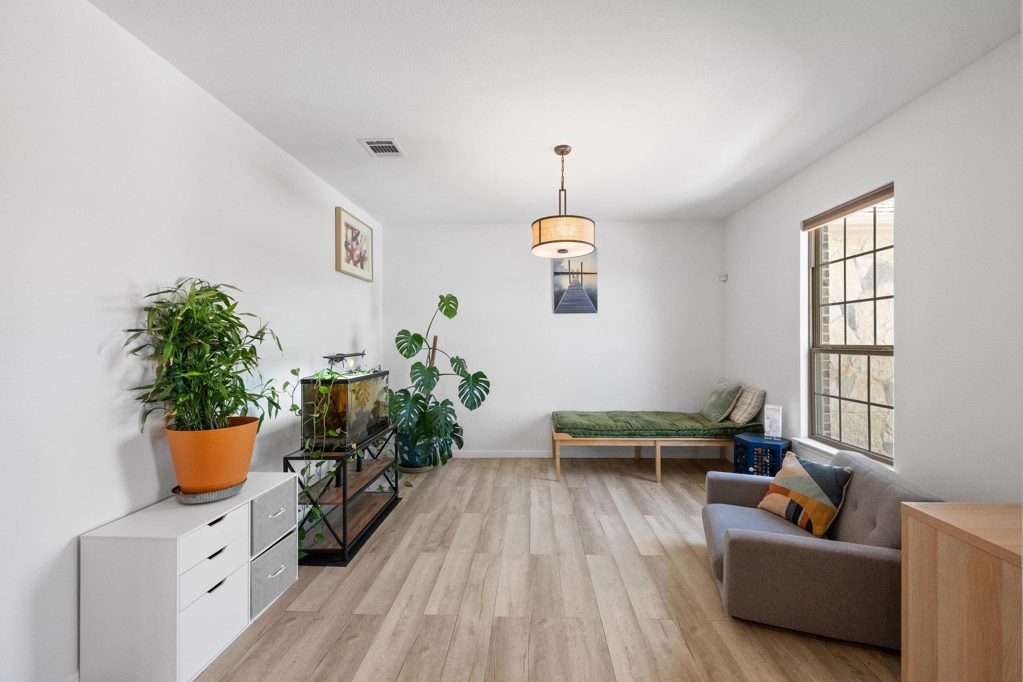 147 Arbor Bay DR