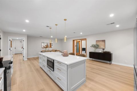 Tiny photo for 2710 Greenlawn PKWY, Austin, TX 78757 (MLS # 5680395)