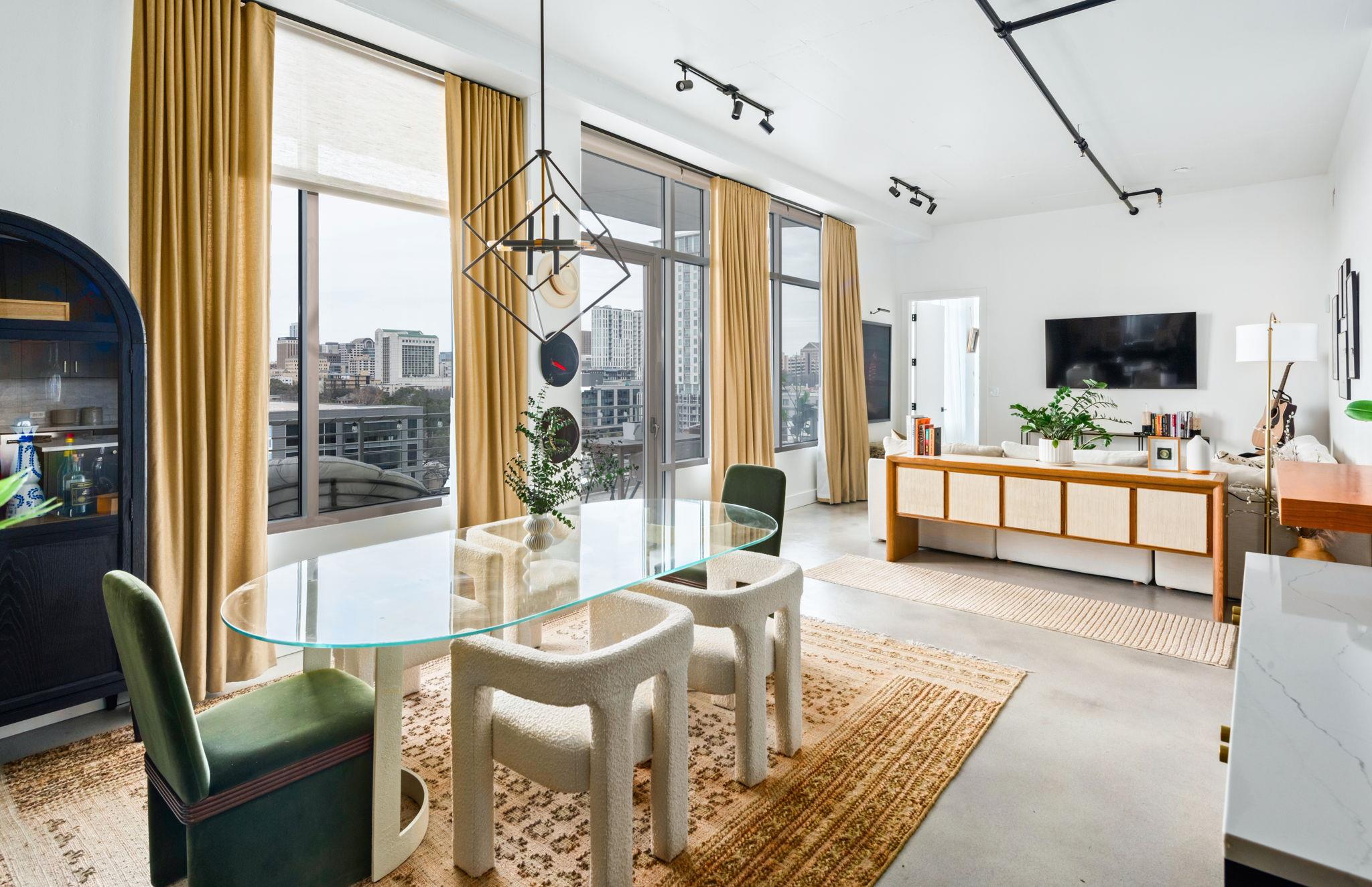 800 W 5th ST 902