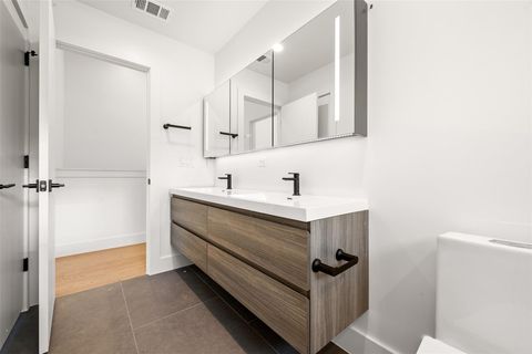 Tiny photo for 1305 Walnut Ave, Austin, TX 78702 (MLS # 1253382)