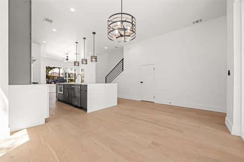 Tiny photo for 1305 Walnut Ave, Austin, TX 78702 (MLS # 1253382)