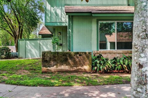 5125 Fort Clark DR Austin TX 78745